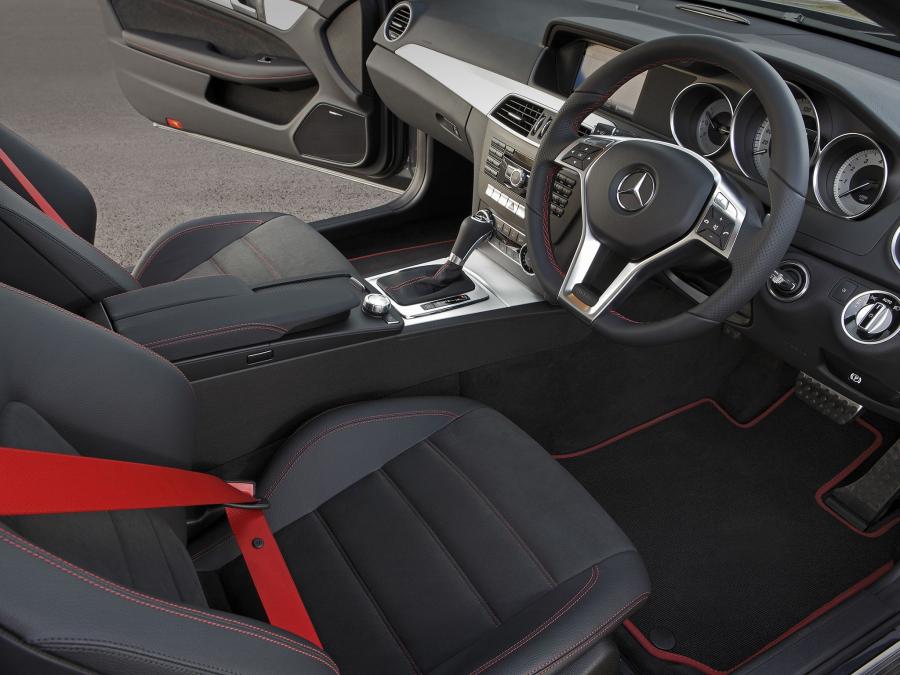  Mercedes-Benz C250 Coupe Sport 2012 года  (AU) (фото 4 из 13)